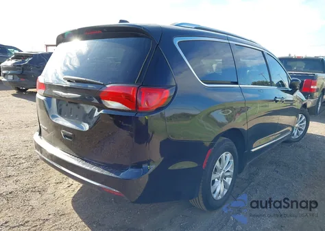 2018 Chrysler Pacifica Touring L z USA, uszkodzony, nr VIN 2C4RC1BGXJR119129